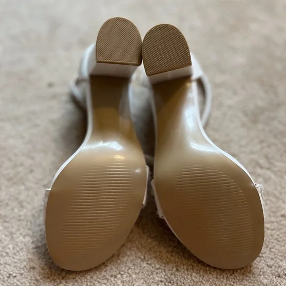 3” White pearl wedding heels - Picture 4 of 4